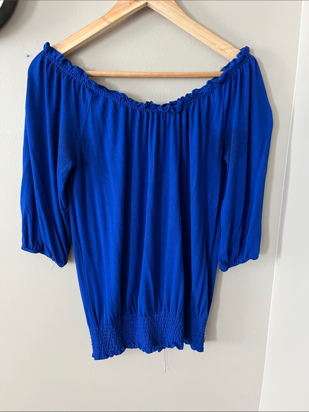 Cable & Gauge Off-the-Shoulder Top in Royal Blue
